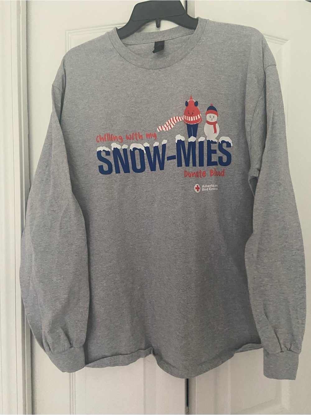 Gildan Gray Long Sleeve "Snow-mies" Graphic Tee with Red & Blue Accents
